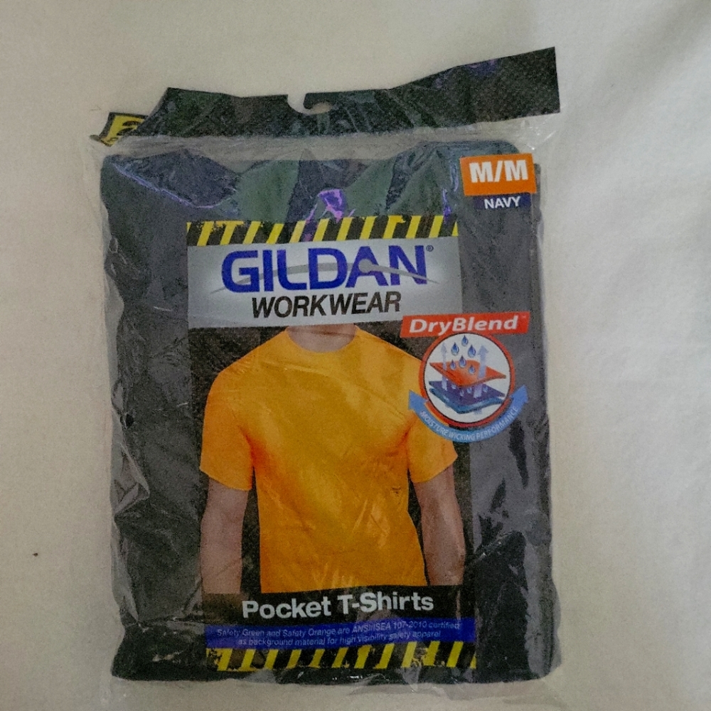Nhew navy 2 pk Gildan Workwear Size M Pocket Tee Shirts Cotton/poly Dry Blend